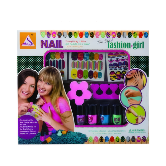 Nail Polish and Accessories Gift Set - 30x25 cm